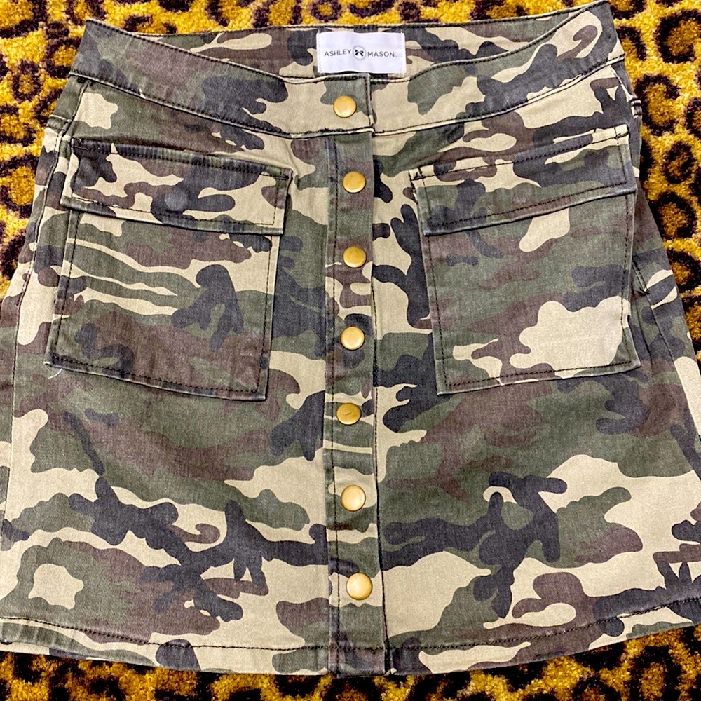 Ashley mason camo denim mini skirt small